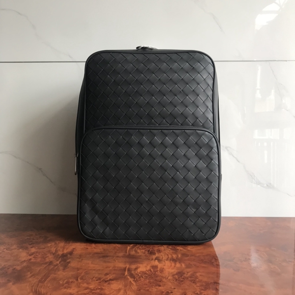 ボッテガヴェネタバッグ正面デザイン